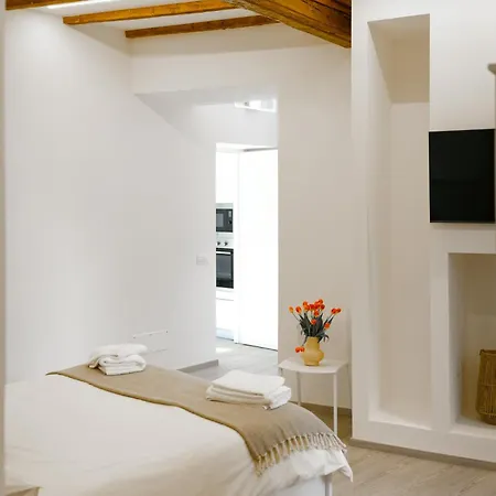 Belvedere 237b Lakeview Luxury * גיפה